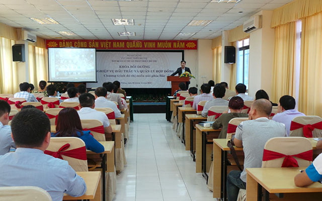 Nội dung của khóa học là phổ biến cho học viên về luật đấu thầu qua mạng Nội dung của khóa học là phổ biến cho học viên về luật đấu thầu qua mạng