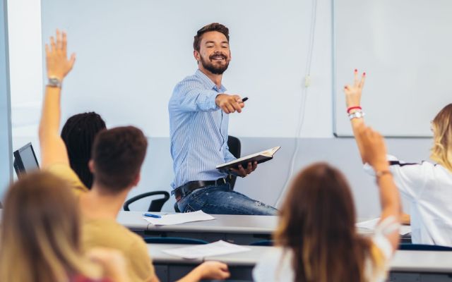 Tất cả giảng viên giỏi về chuyên môn lẫn kinh nghiệm thực tế Tất cả giảng viên giỏi về chuyên môn lẫn kinh nghiệm thực tế