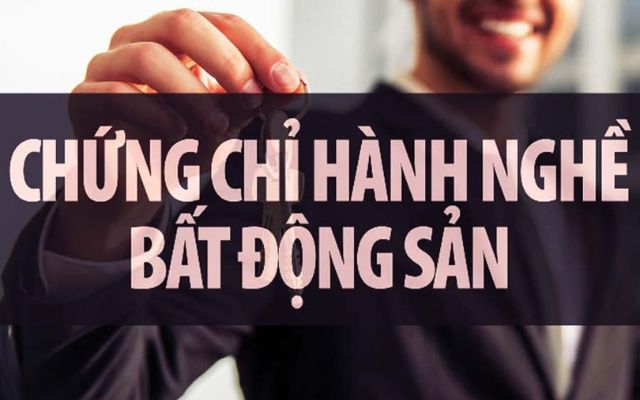 Học viên nộp hồ sơ để đăng ký khóa học và nhận chứng chỉ cuối khóa Học viên nộp hồ sơ để đăng ký khóa học và nhận chứng chỉ cuối khóa